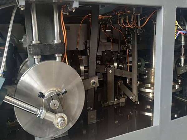 Machine transmission